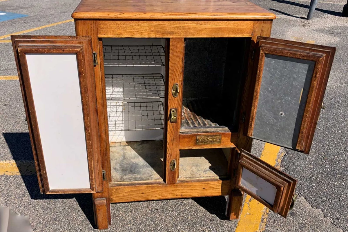 c1890 Oak Ice Box compartments