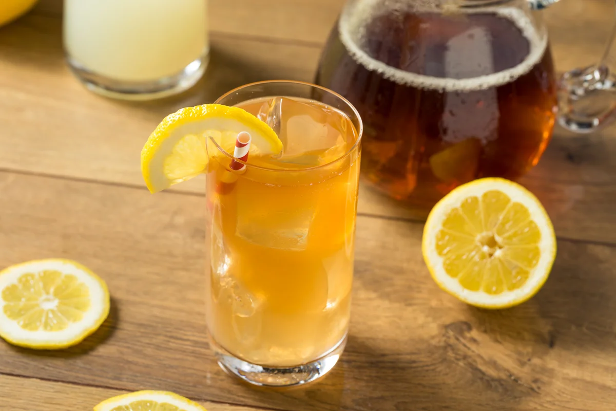 Arnold Palmer cocktail
