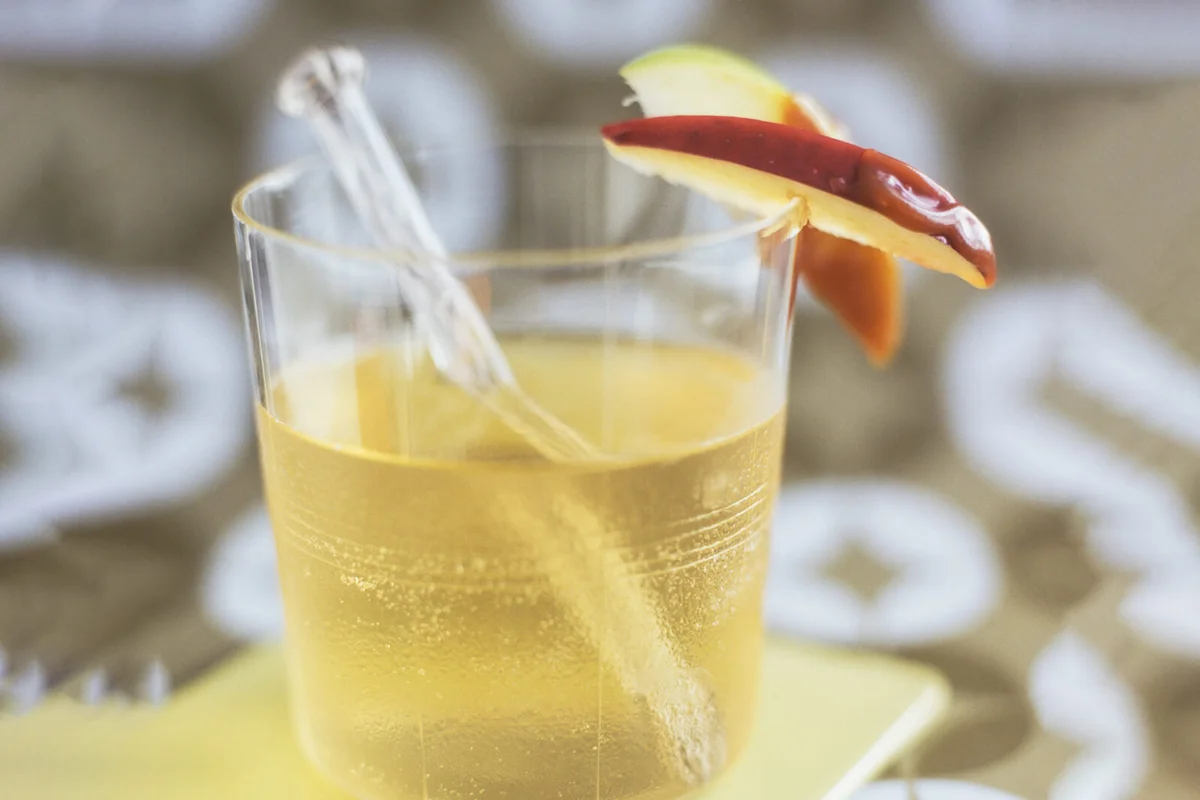 Caramel apple martini