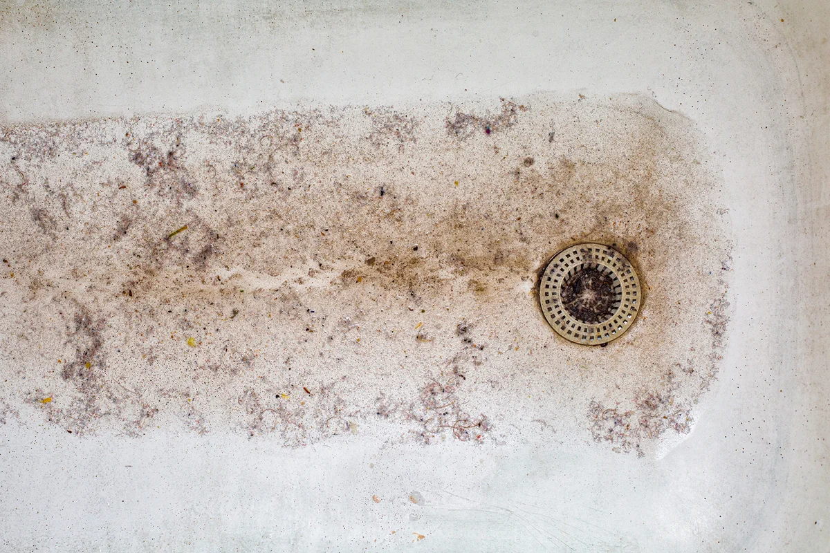 Dirty bathtub
