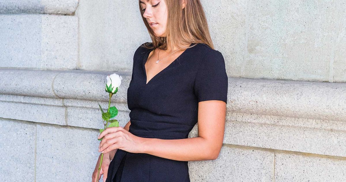 casual dress for memorial service What to Wear to a Memorial Service (Formal and Casual Ideas)