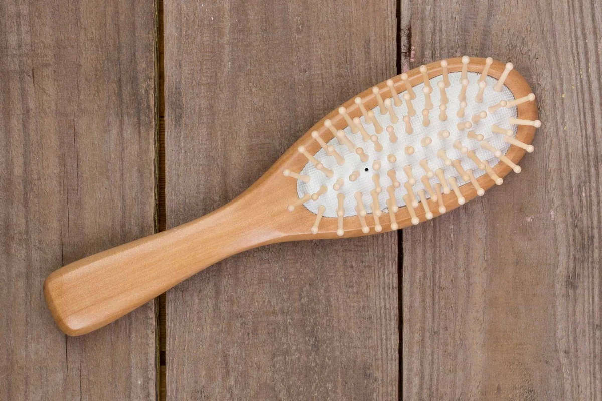 wood hair brush