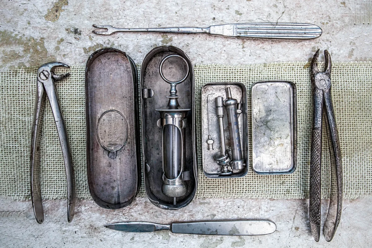 Old instruments injection and needles