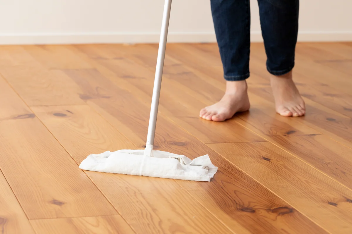 swiller clean laminate flooring