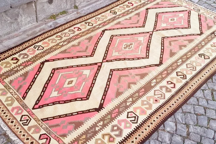 Vintage Turkish Kilim flat-woven rug