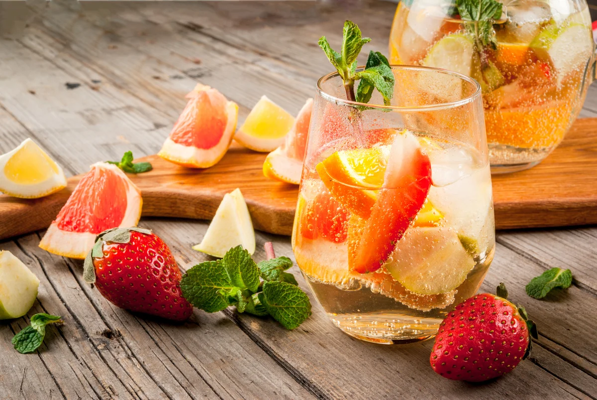 white sangria with strawberry and grapefruit
