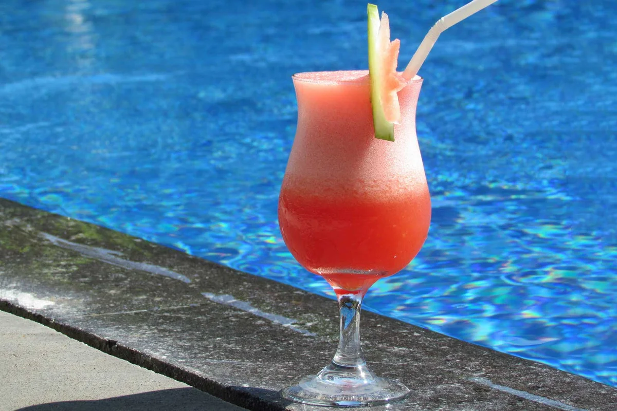 frozen bahama breeze cocktail