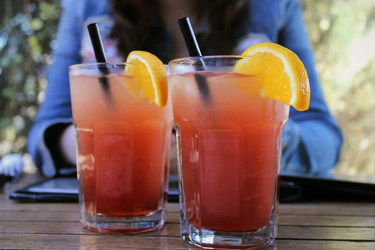 Bahama Breeze cocktails