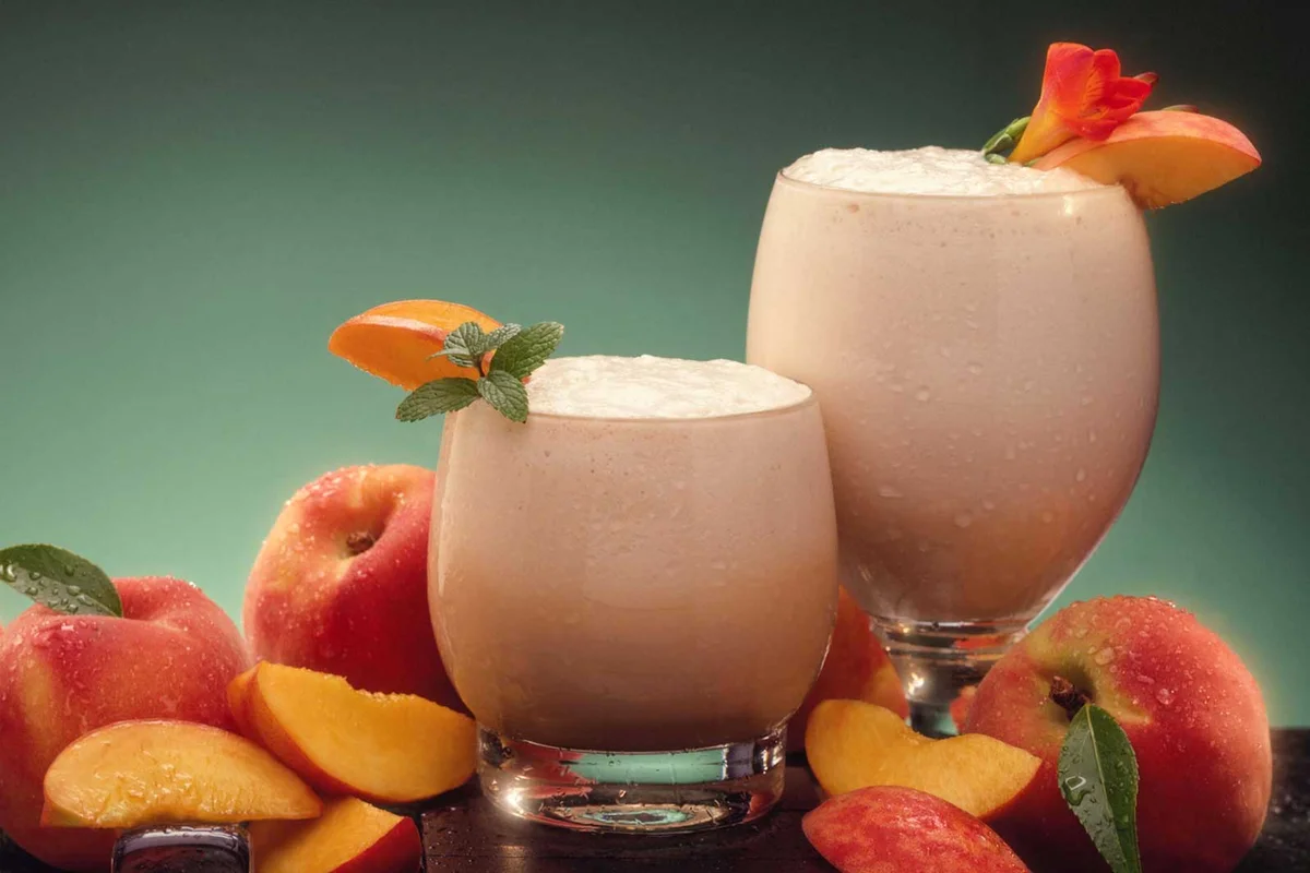frozen peach daiquiri