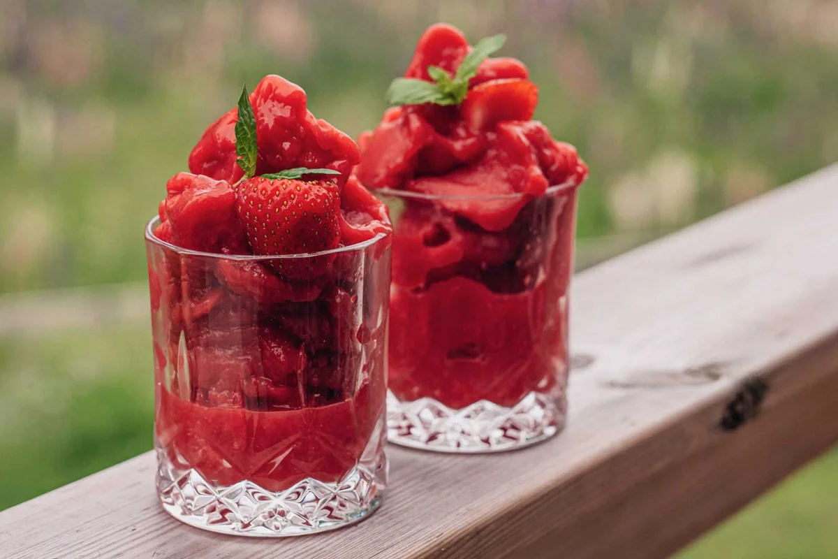 frozen berry daiquiri