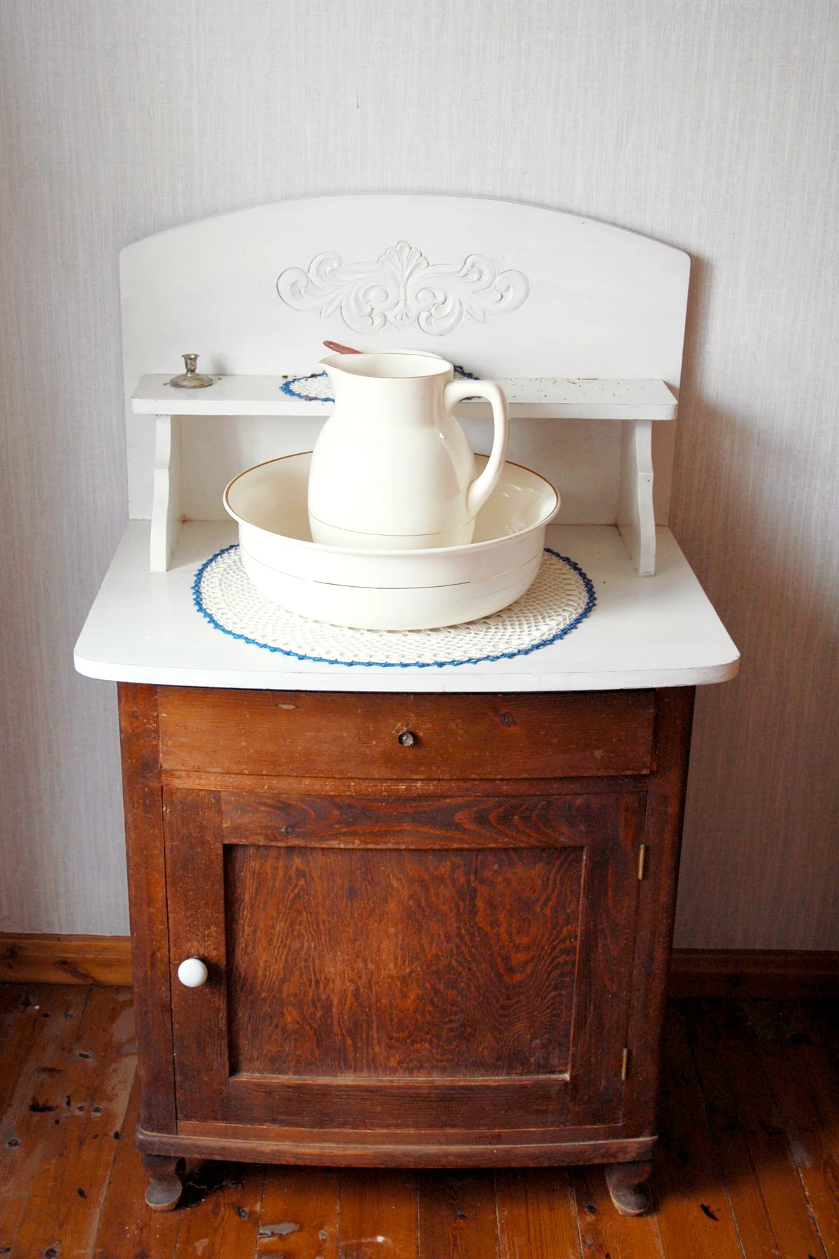 Old fashioned washstand