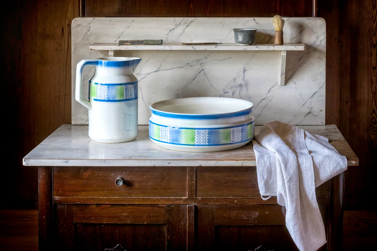 Marble washstand