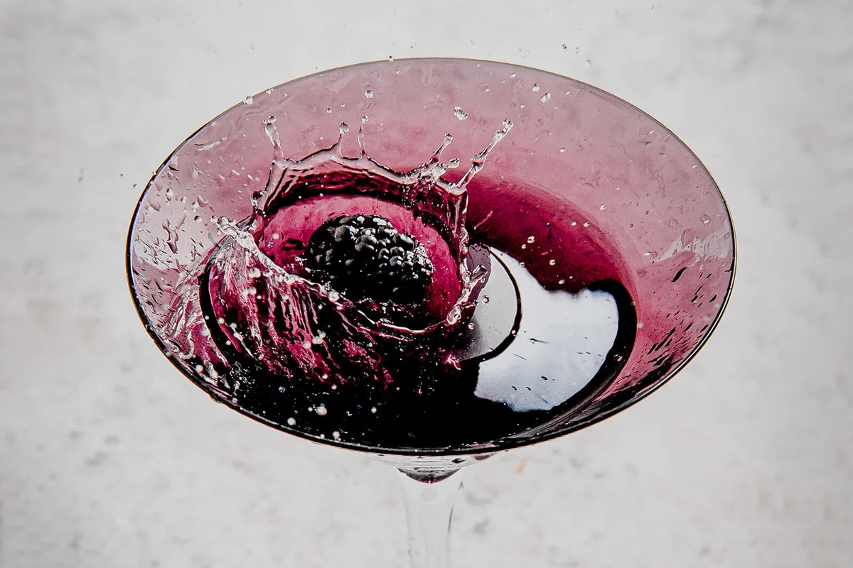 Blackberry martini with splash