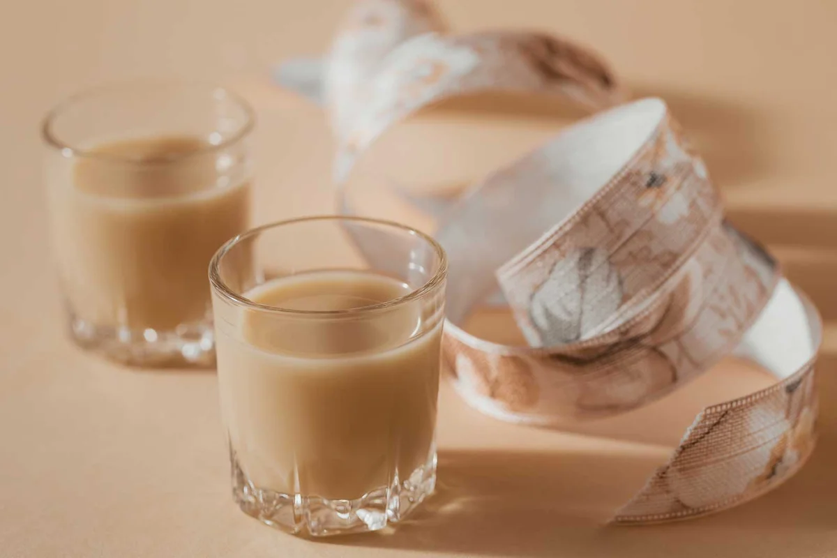 Baileys Oatmeal Cookie Shot cocktail