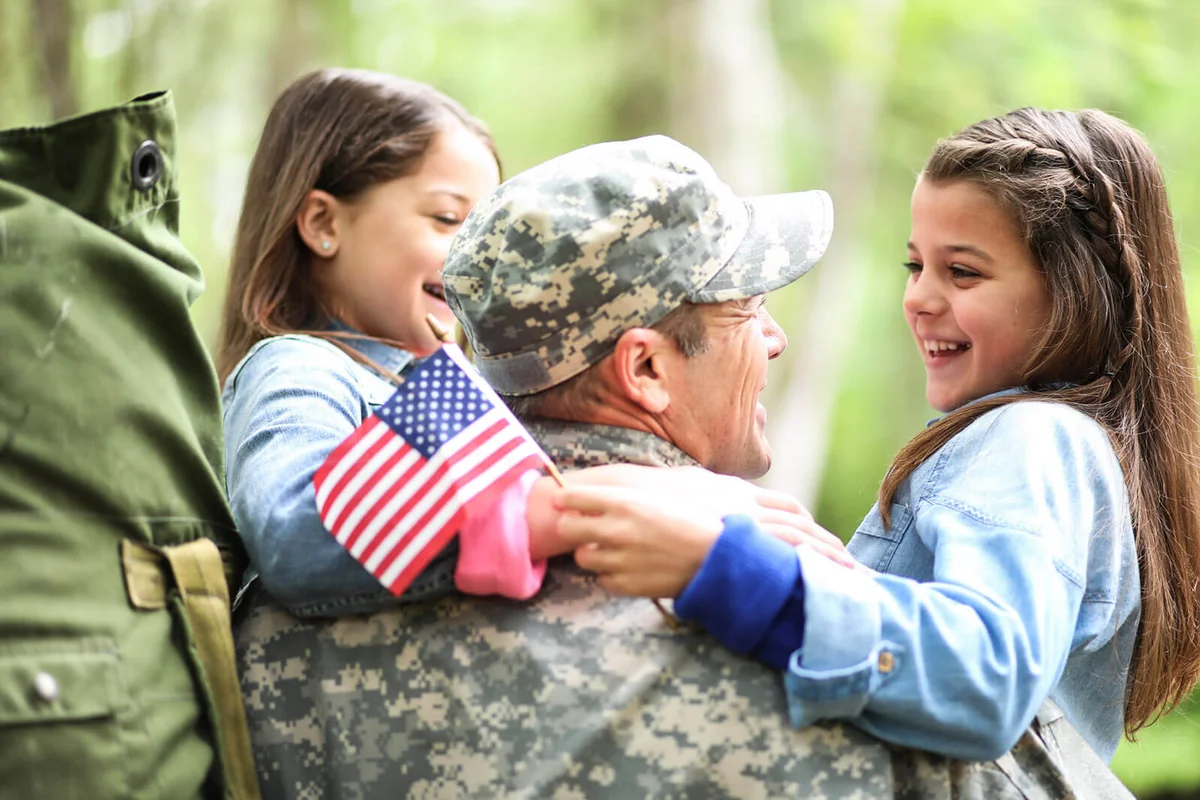Family welcomes home USA army soldier