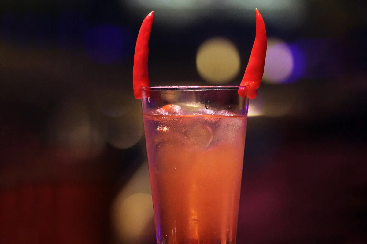 Halloween Cocktail: Red Spicy Devil Vodka