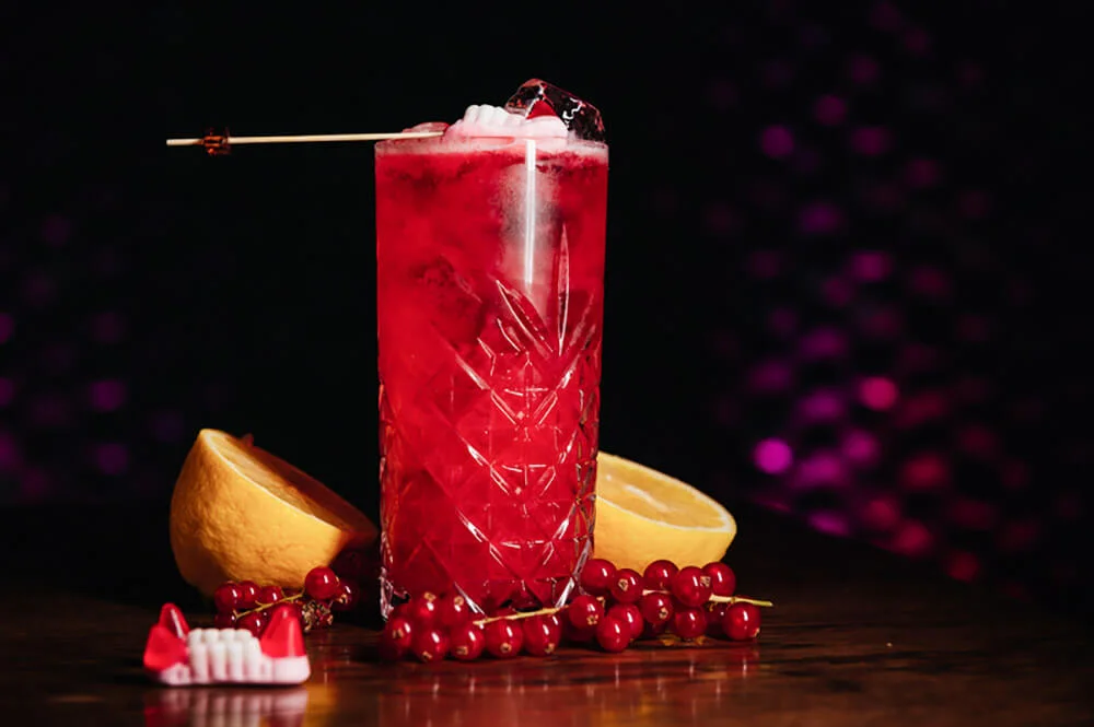Halloween fruit cocktails on the table | Photo 199701301 / Orange © Ilya Soldatkin | Dreamstime.com