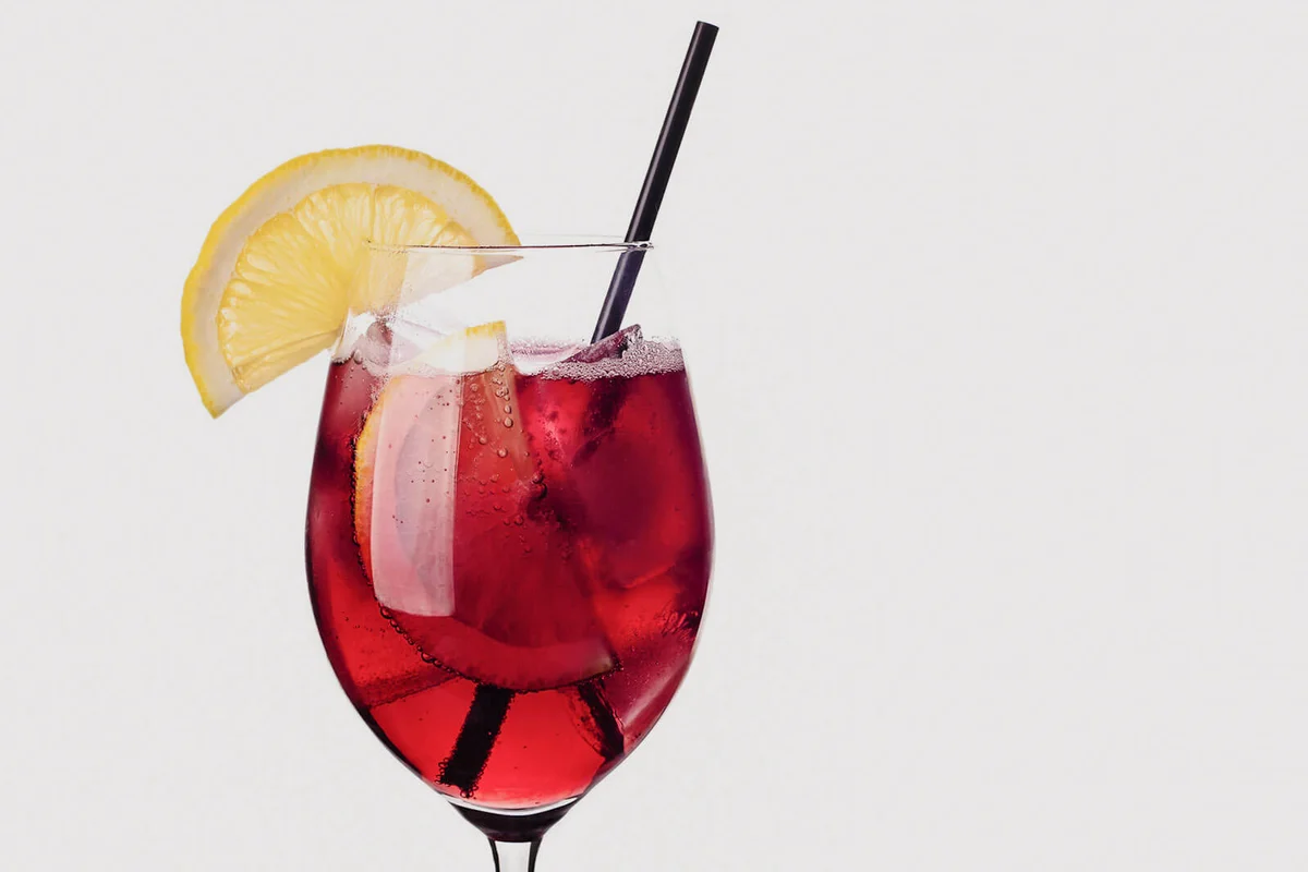 Glass of tinto de verano