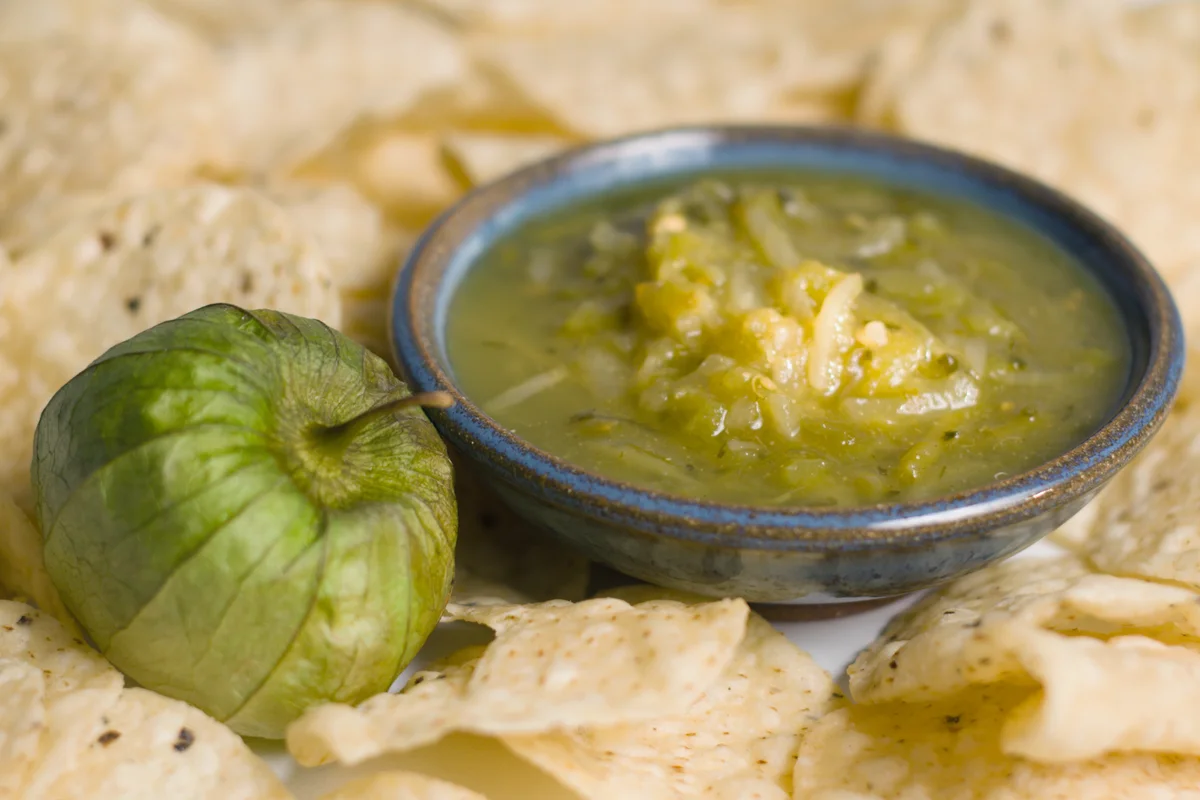 Chips and salsa verde