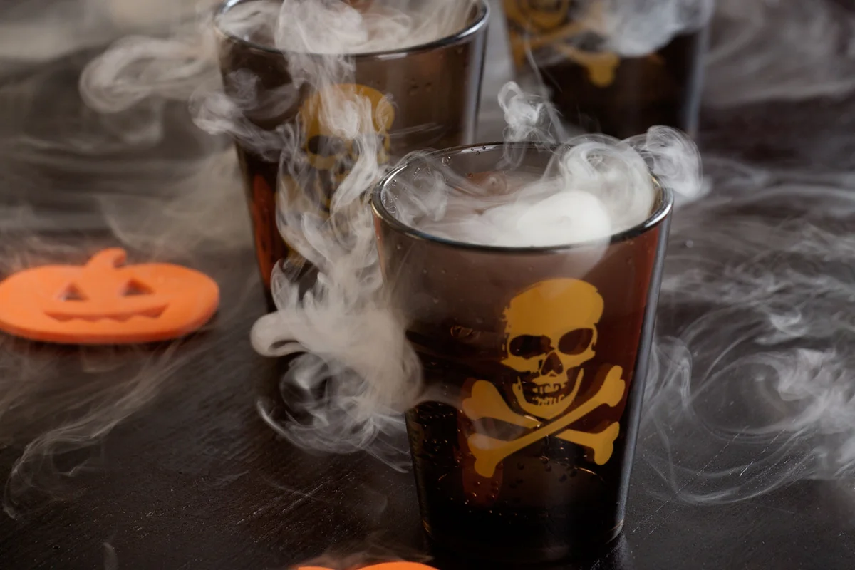 Halloween cocktail Dr. Lecter