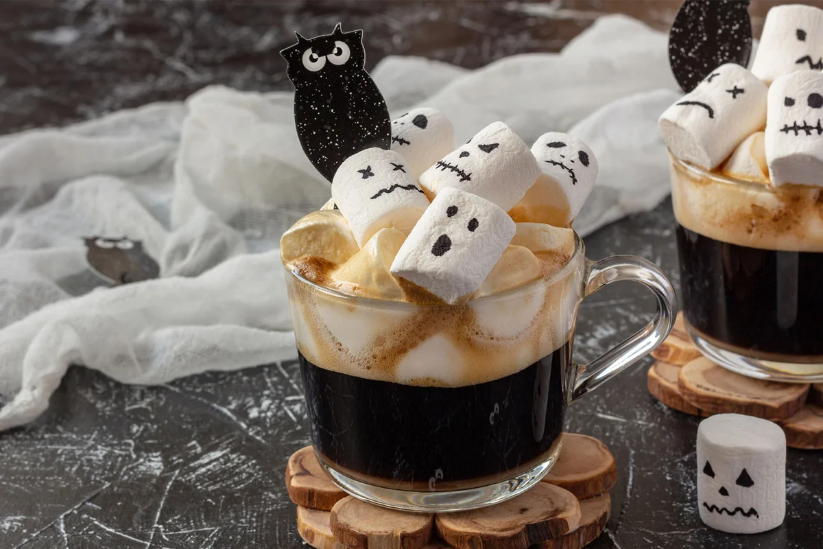 Jacks Lantern Halloween cocktail