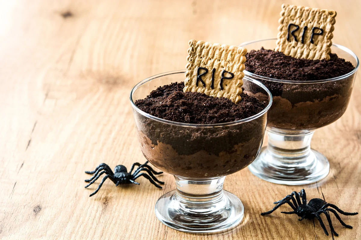 Funny Halloween chocolate mousse