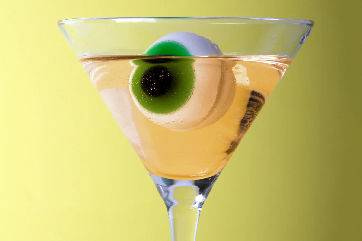 Deadly Martini Halloween vodka cocktail