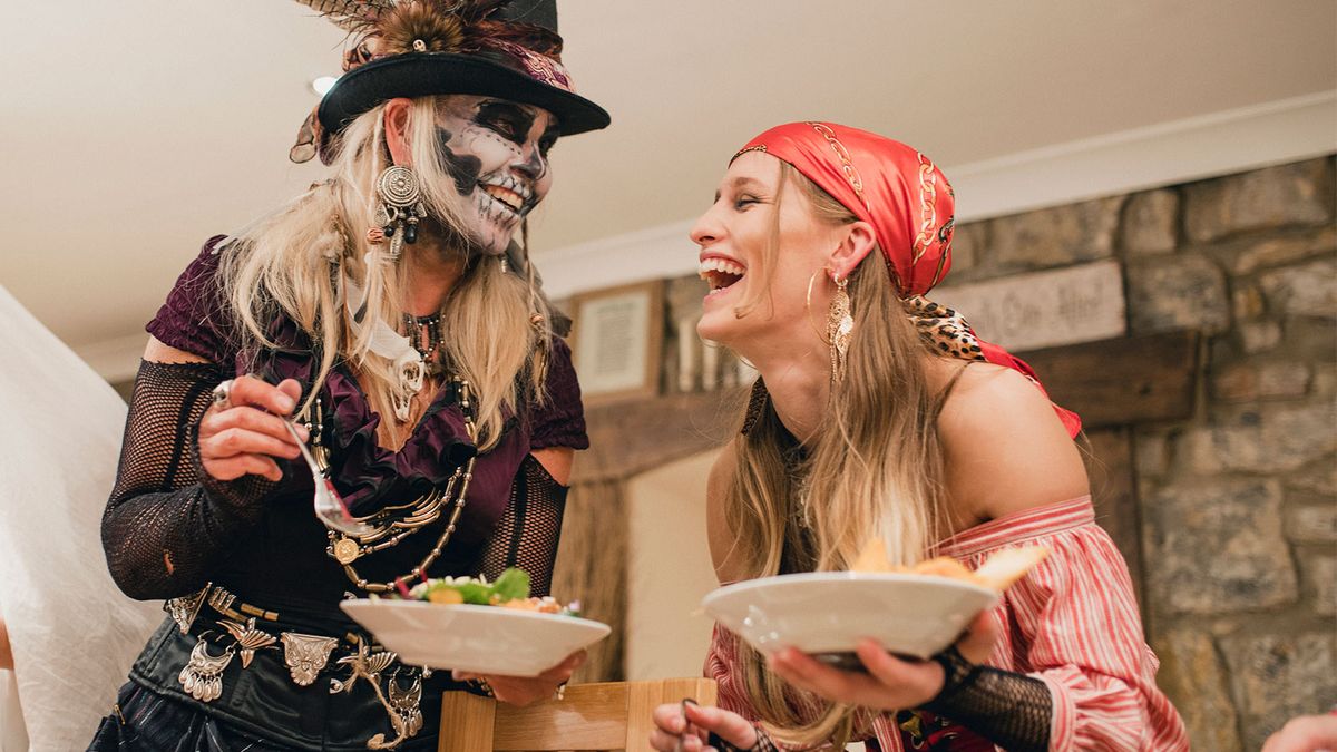 halloween theme party dress up The best Halloween party theme ideas