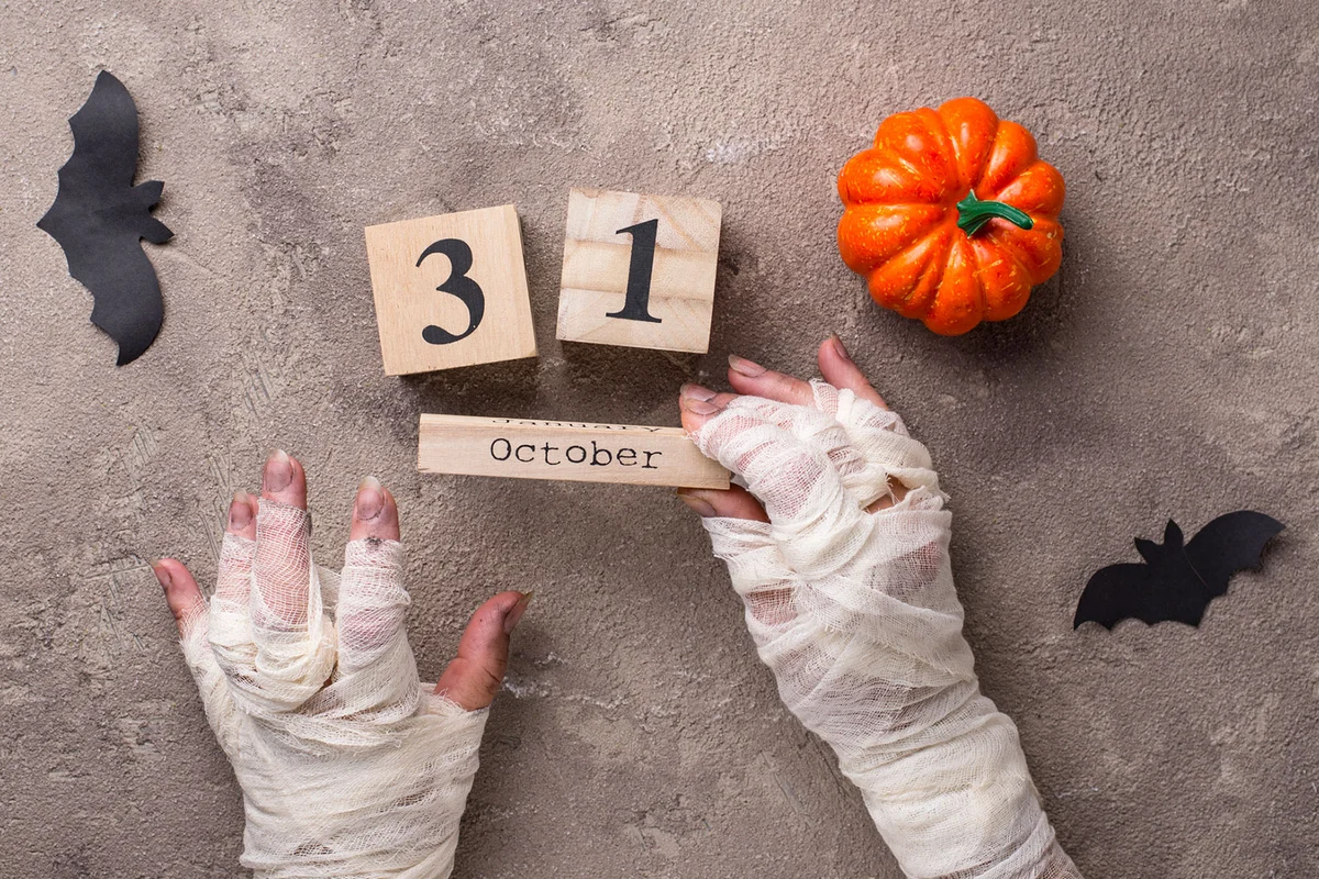 Halloween date October 31