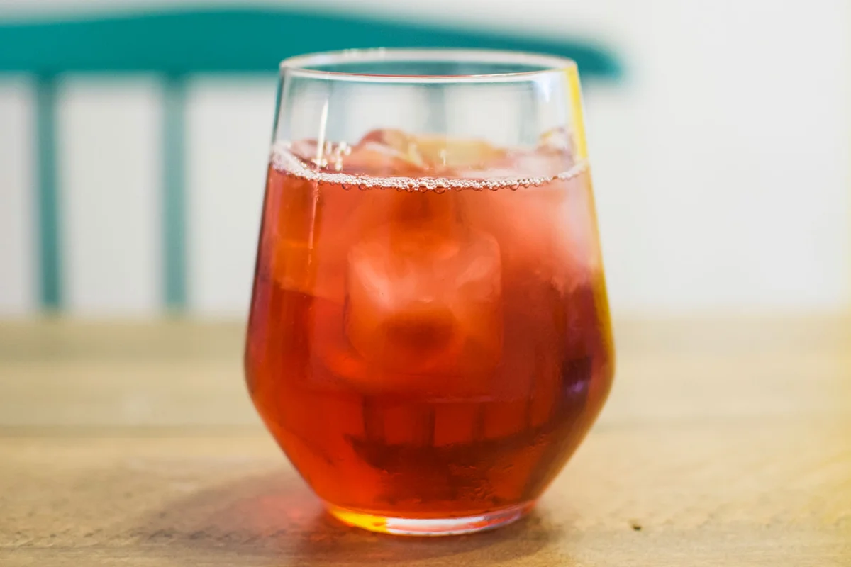 Sparkling Nonalcoholic apple cider sangria