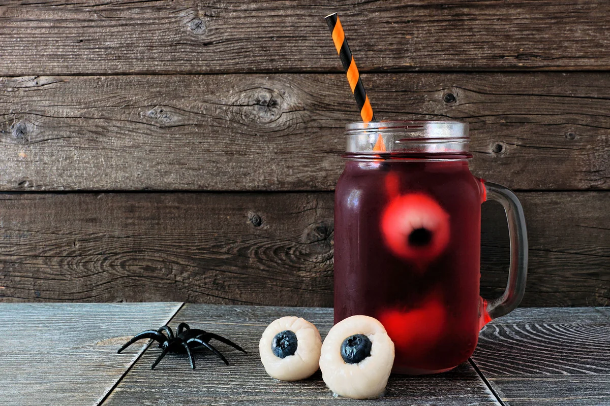 nonalcoholic Halloween eyeball punch