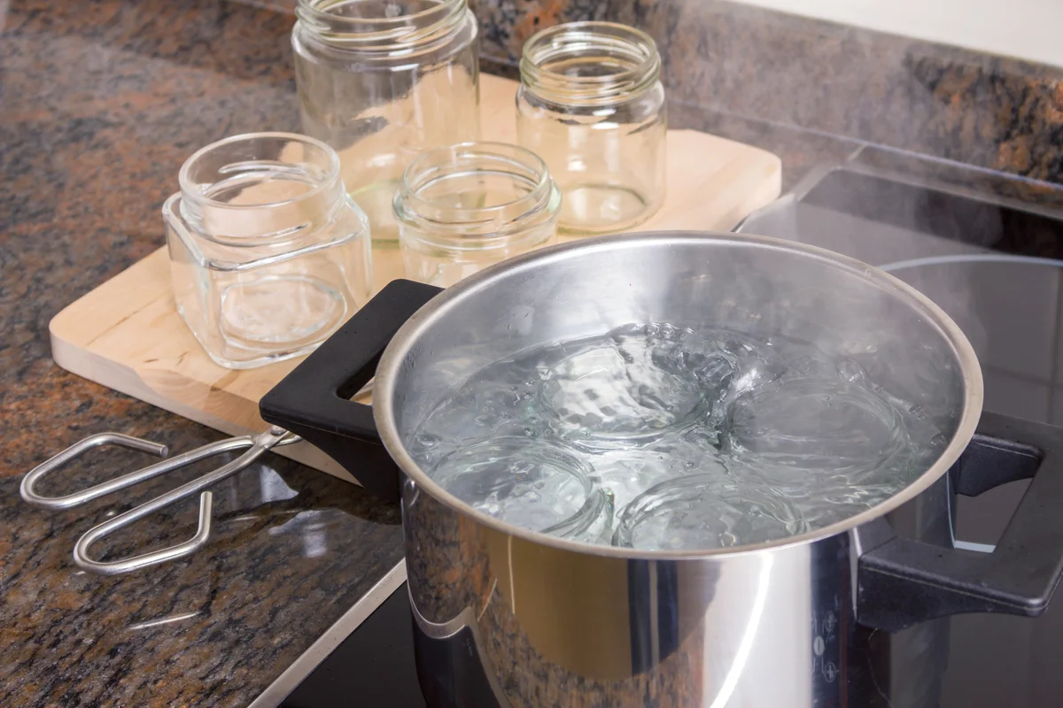 Boiling glass jars