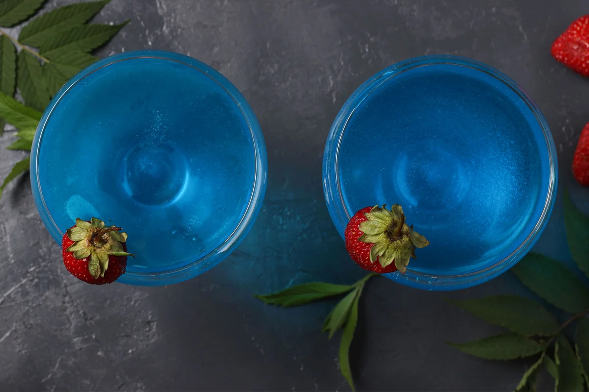 Mermaids Dream cocktail with edible glitter