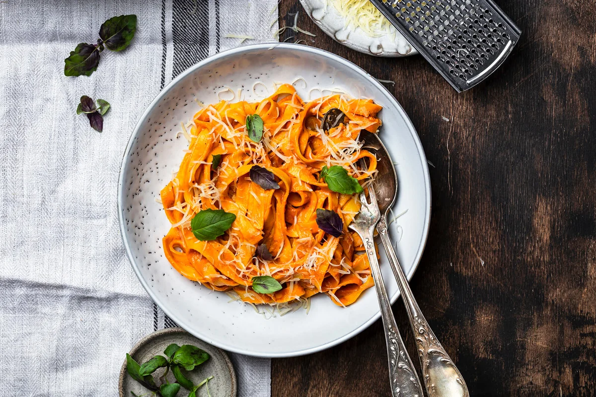pumpkin pasta tagliatelle alla vodka with basil