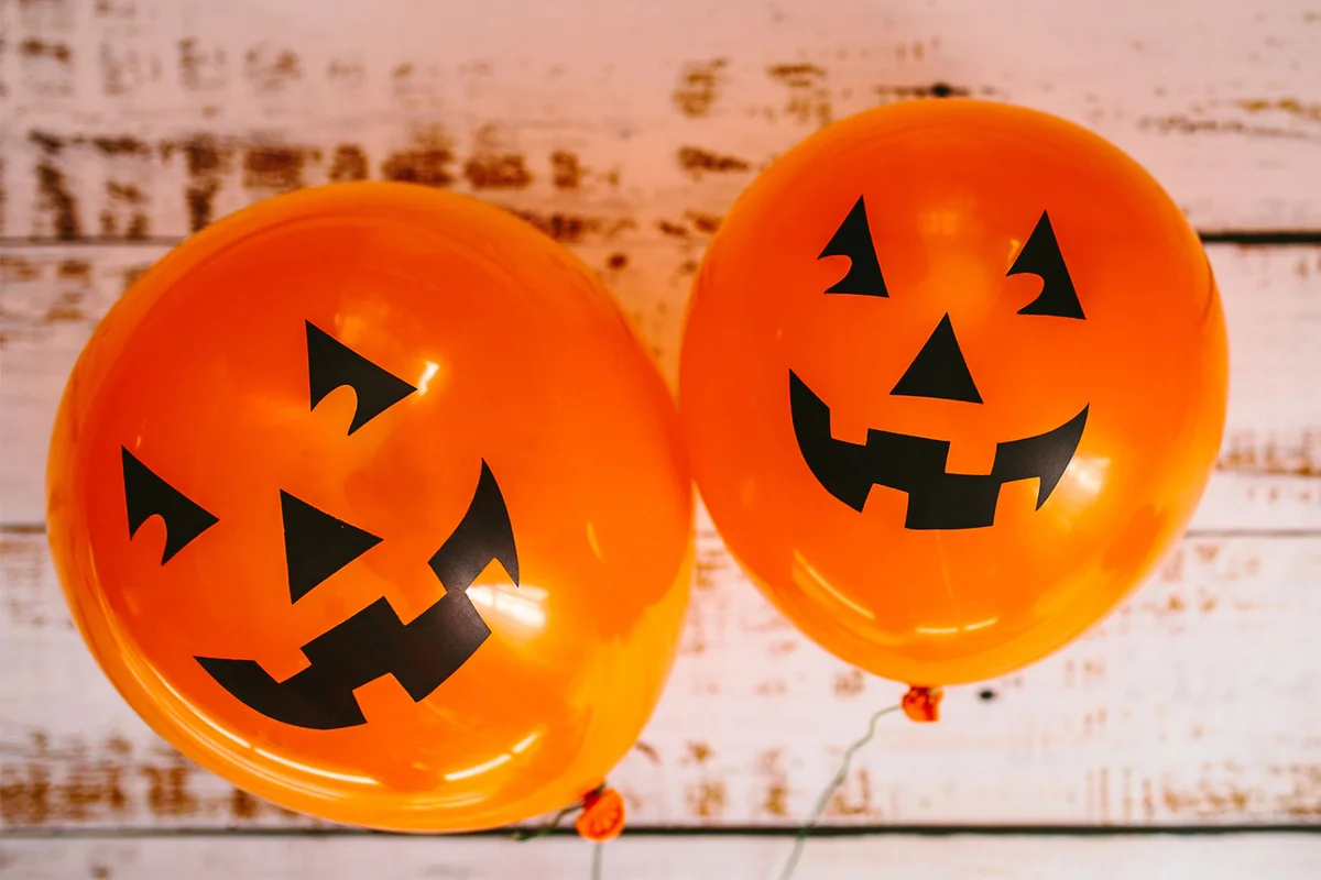 pumpkin pat Halloween balloon game for toddlers