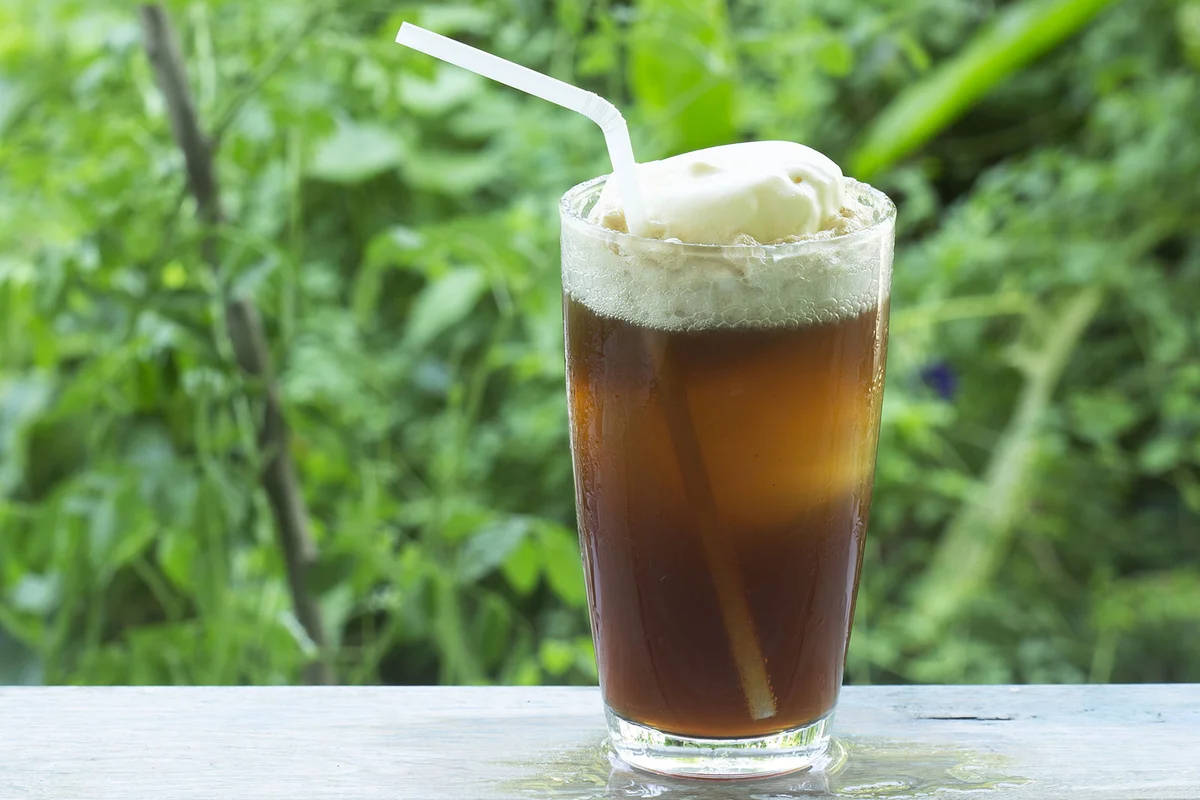 Classic Cola Booze Float