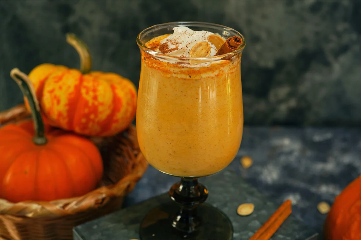 Halloween pumpkin spice pudding dessert