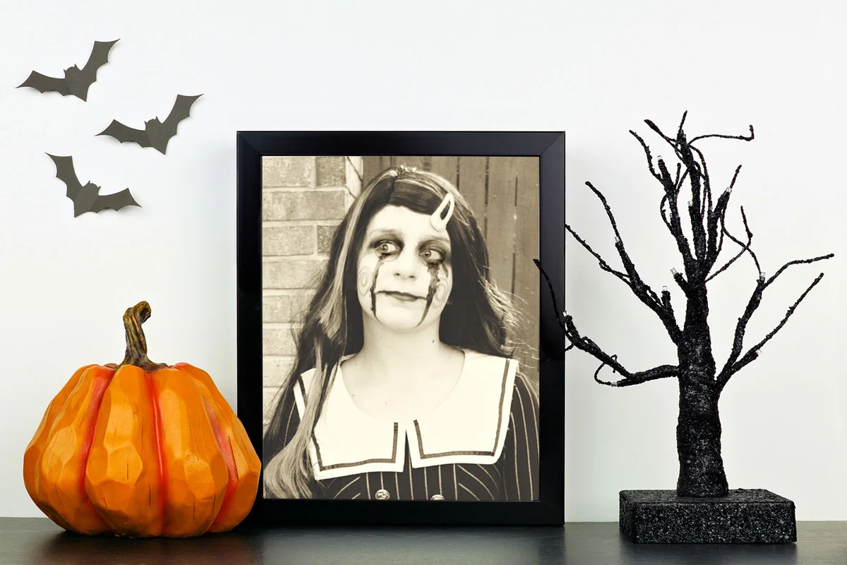 Somebodys Watching You Halloween photo decoration