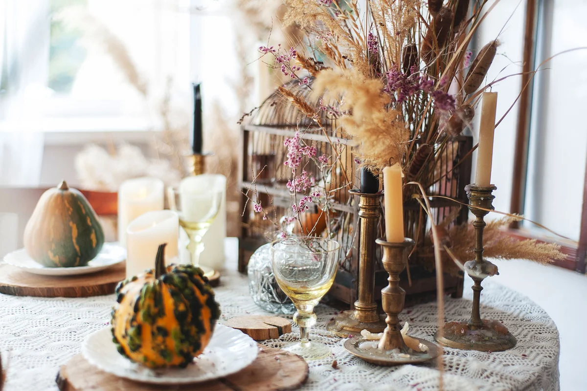 Bird cage and lace tablecloth for Halloween table decoration