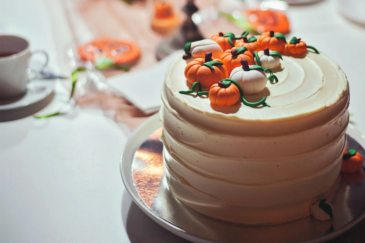 Halloween cake table centerpiece