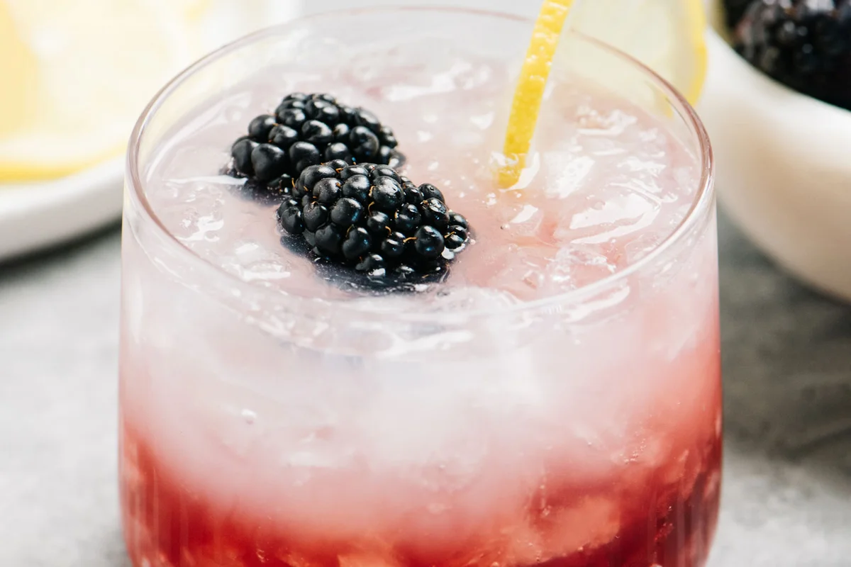 blackberry bramble cocktail