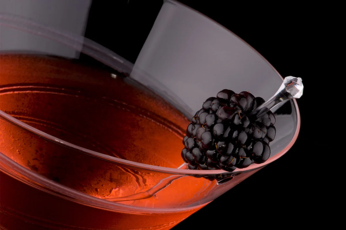 blackberry pomegranate martini cocktail