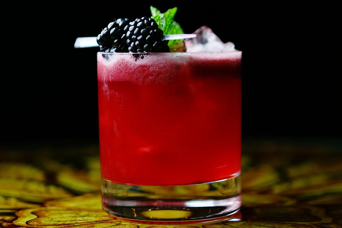 blackberry old fashioned cocktail