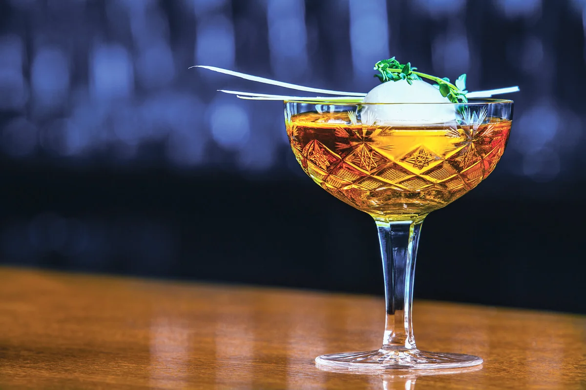 Whiskey Cocktail | Photo 33796879 © Marian Vejcik | Dreamstime.com