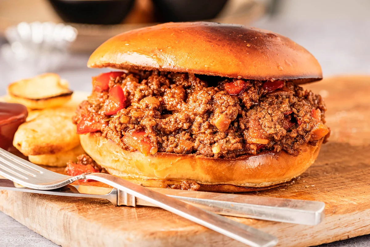 Sloppy Joe Sandwich With French Fries