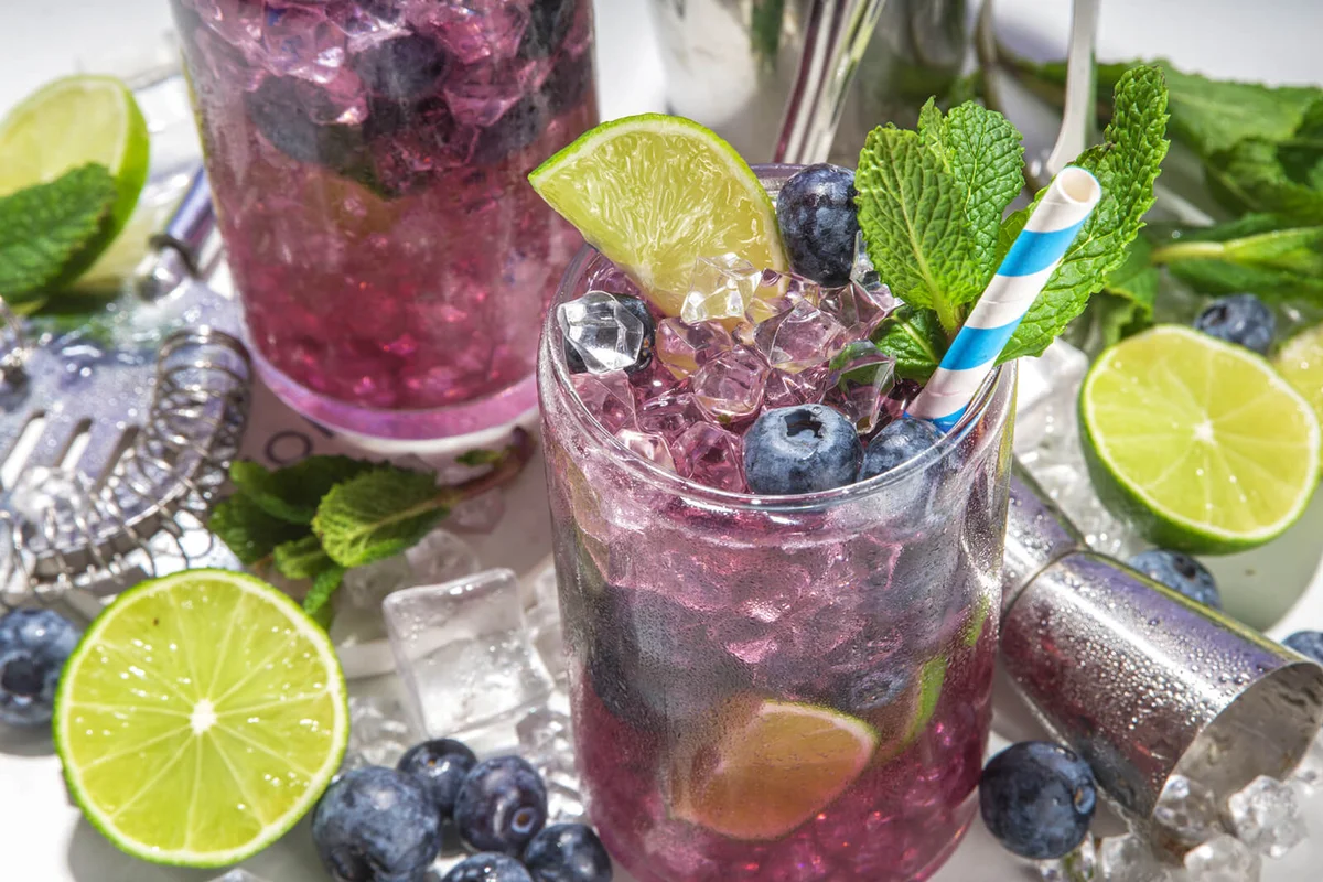 Blueberry iced lemonade
