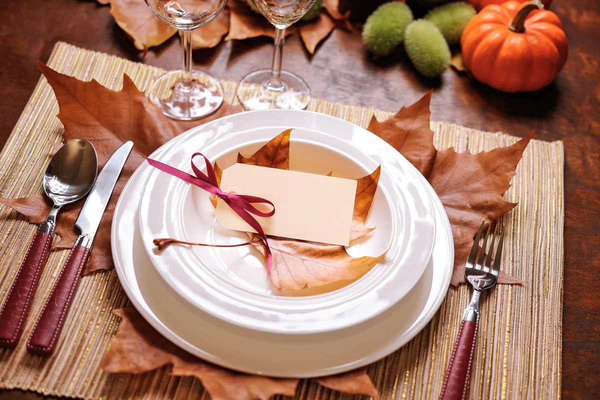 Thanksgiving table