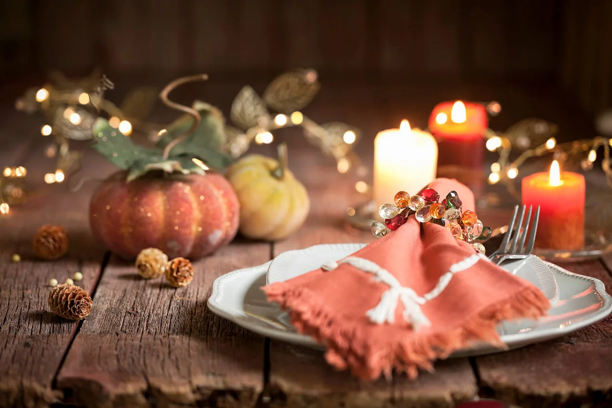 Elegant autumn Thanksgiving dining place setting