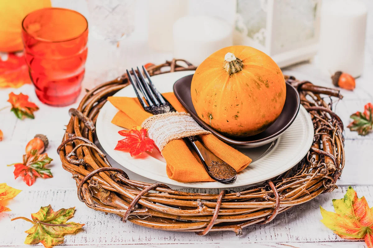 Thanksgiving Day Table Setting