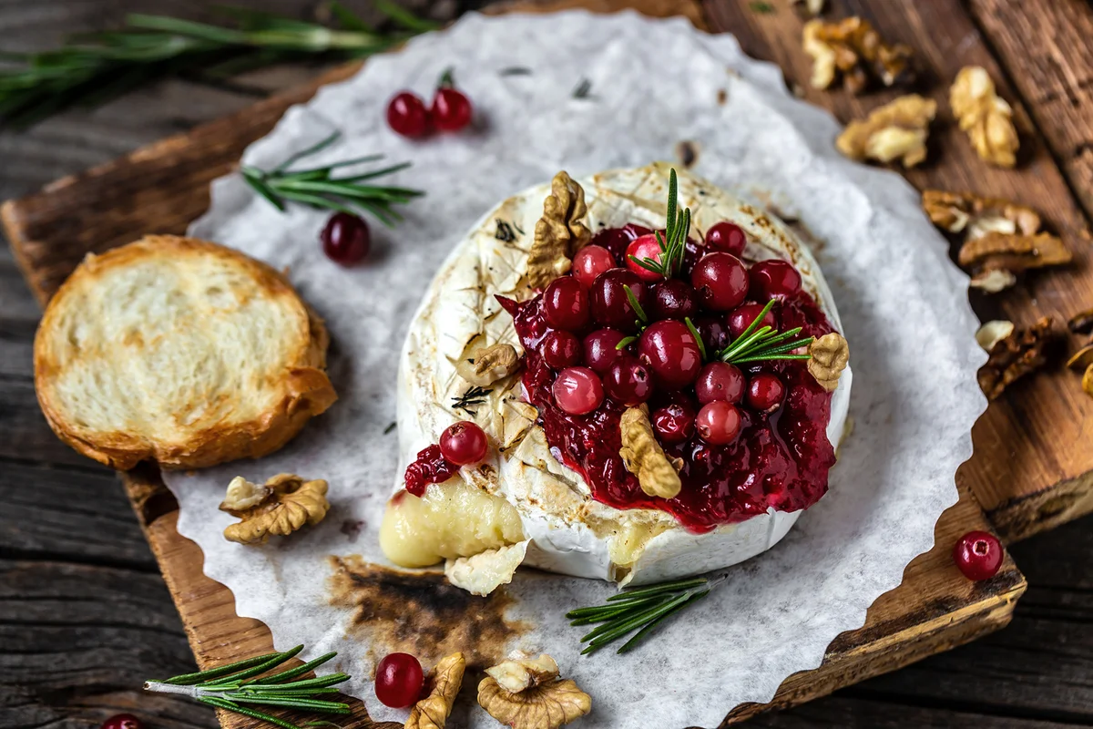 Baked Brie With Cranberries